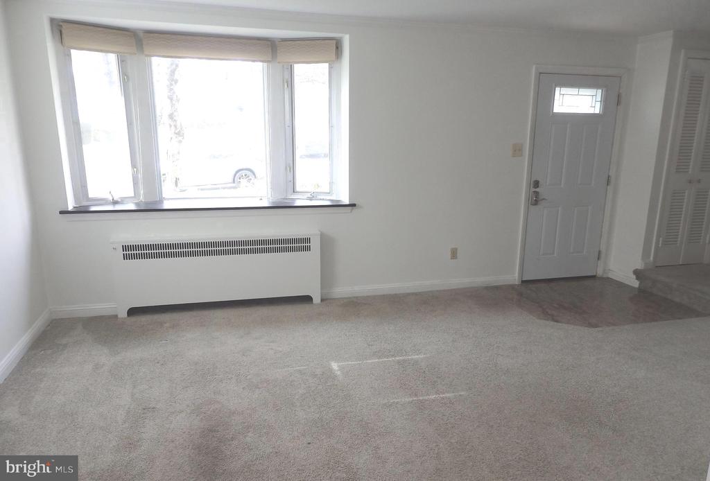 213 Walnut Hill Ln