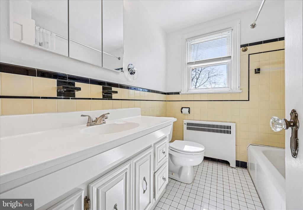 213 Walnut Hill Ln