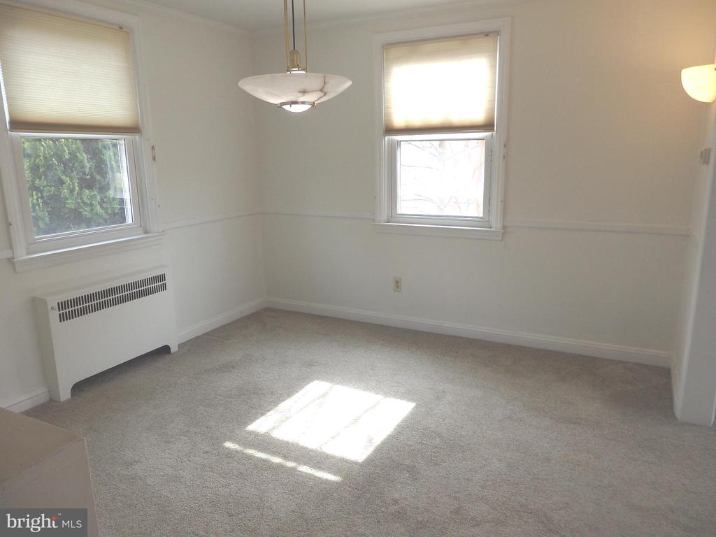 213 Walnut Hill Ln