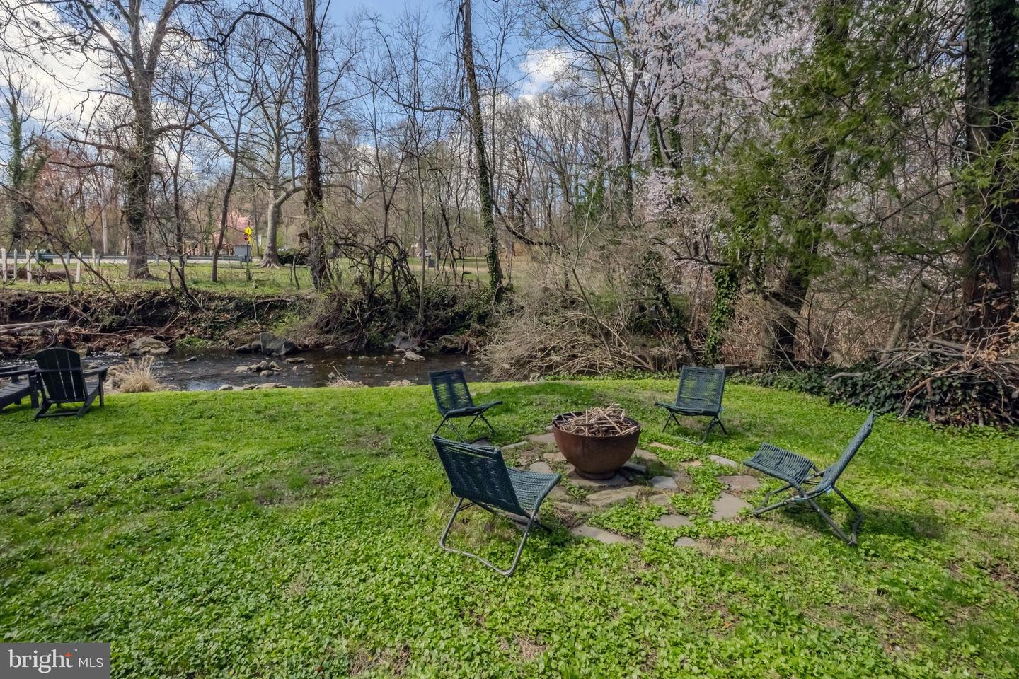 704 Powder Mill Ln
