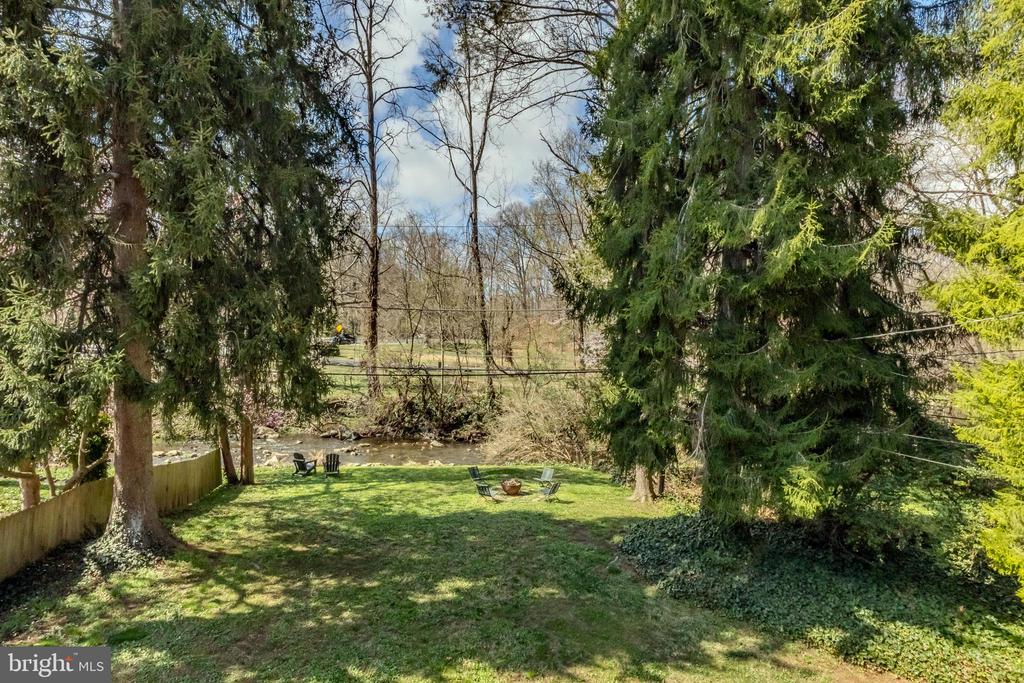 704 Powder Mill Ln