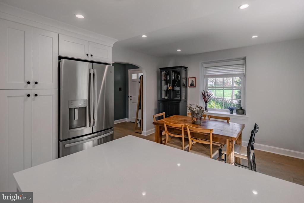 704 Powder Mill Ln