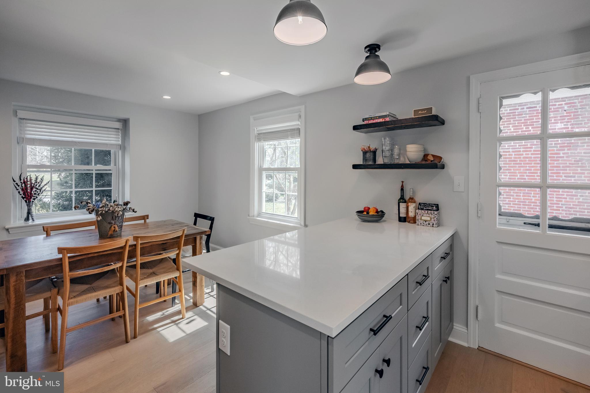 704 Powder Mill Ln