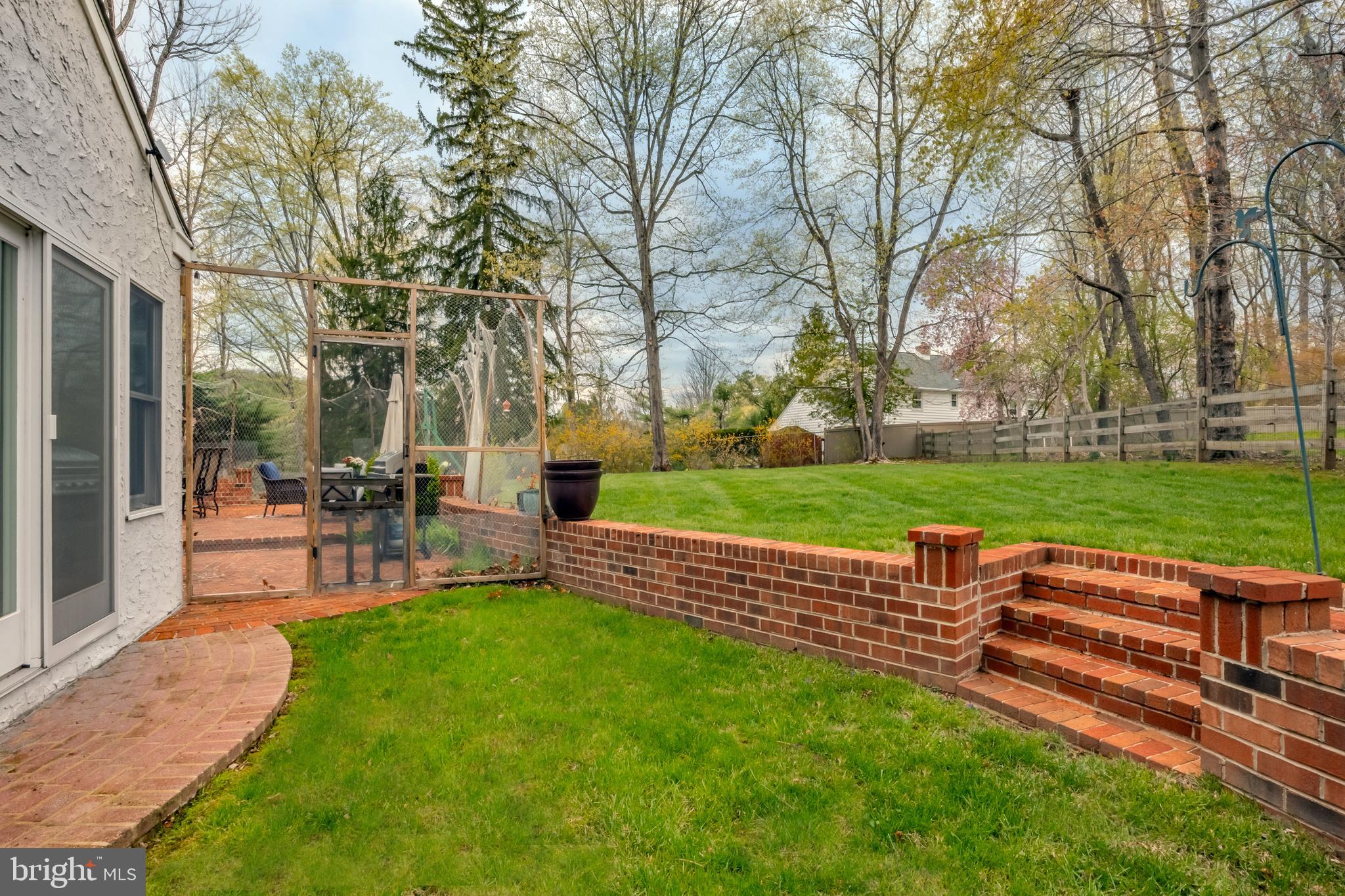 481 Jacques Ln