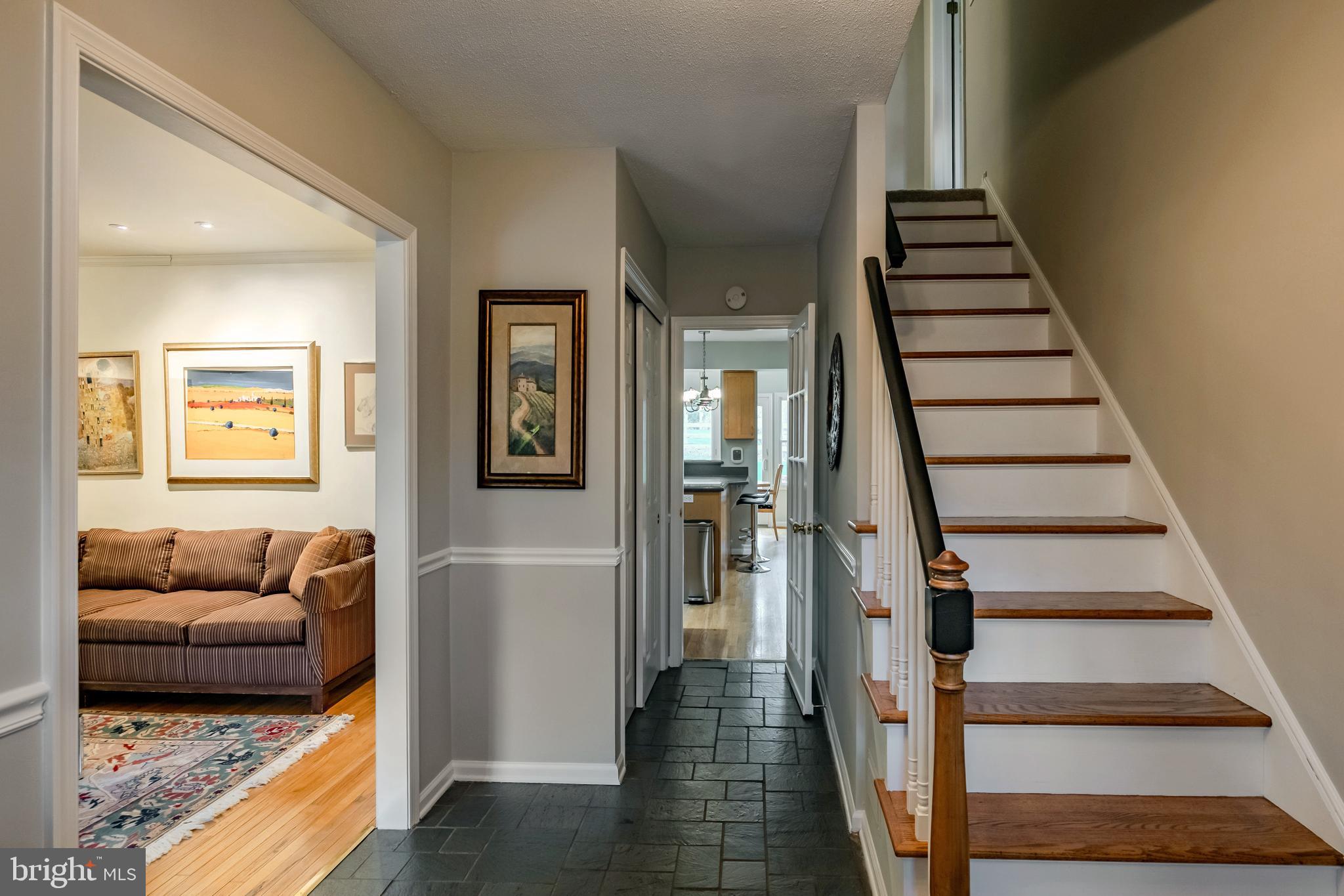 481 Jacques Ln