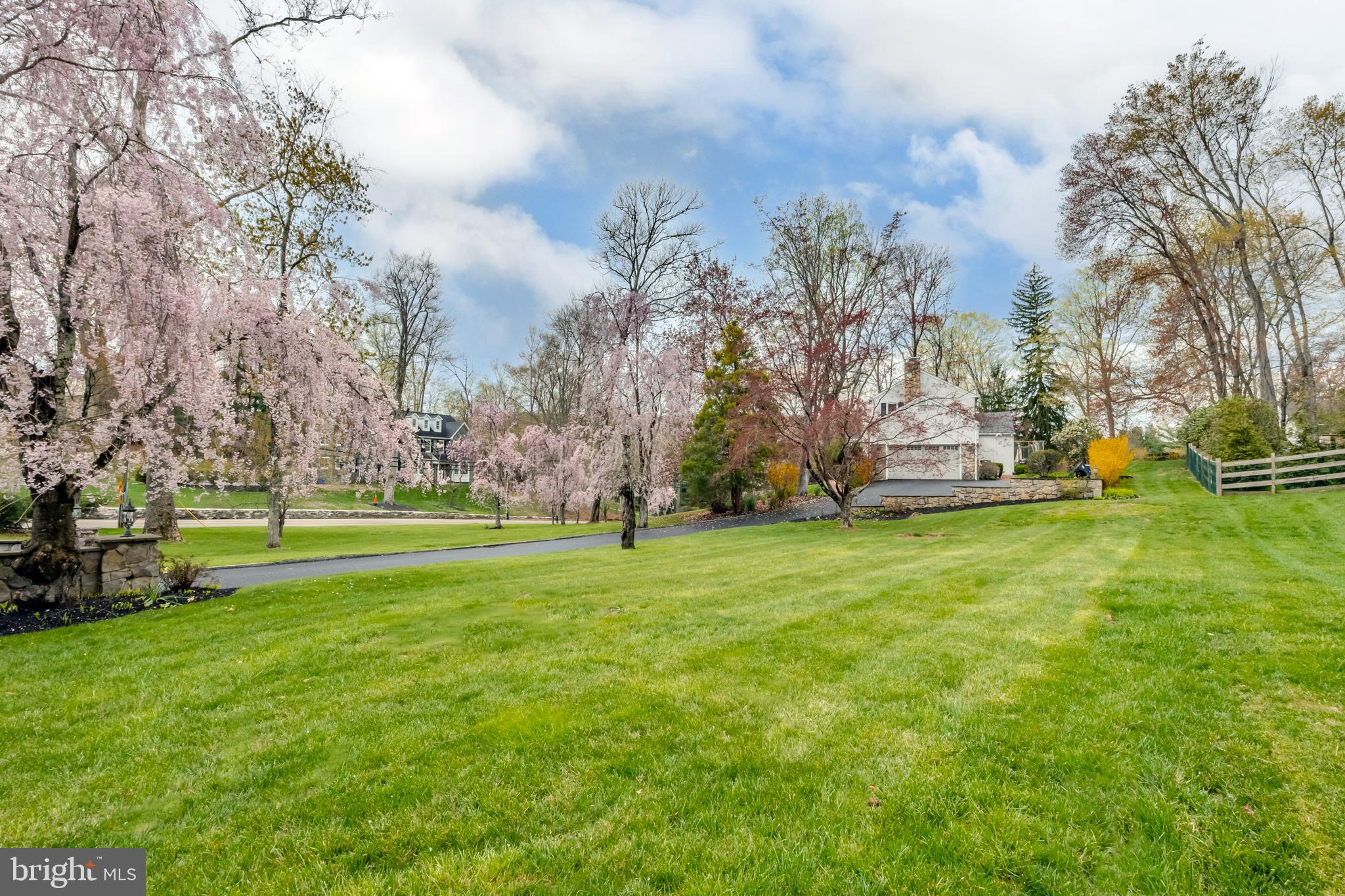 481 Jacques Ln