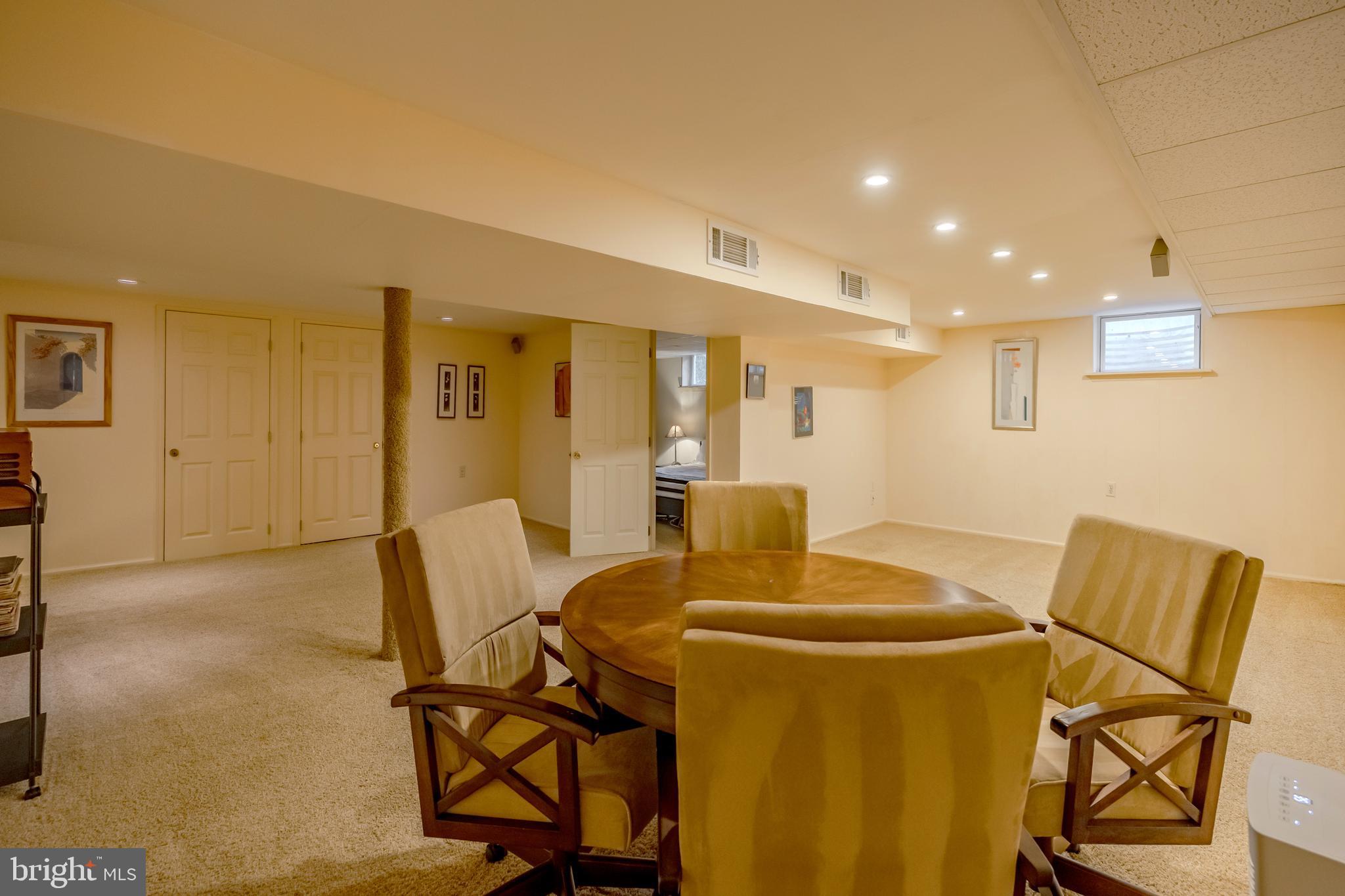 481 Jacques Ln