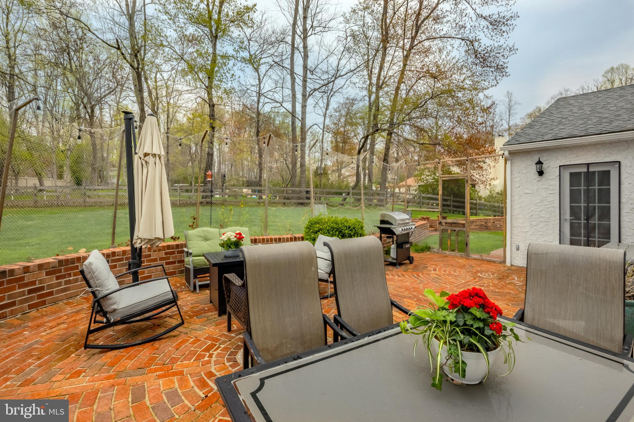 481 Jacques Ln