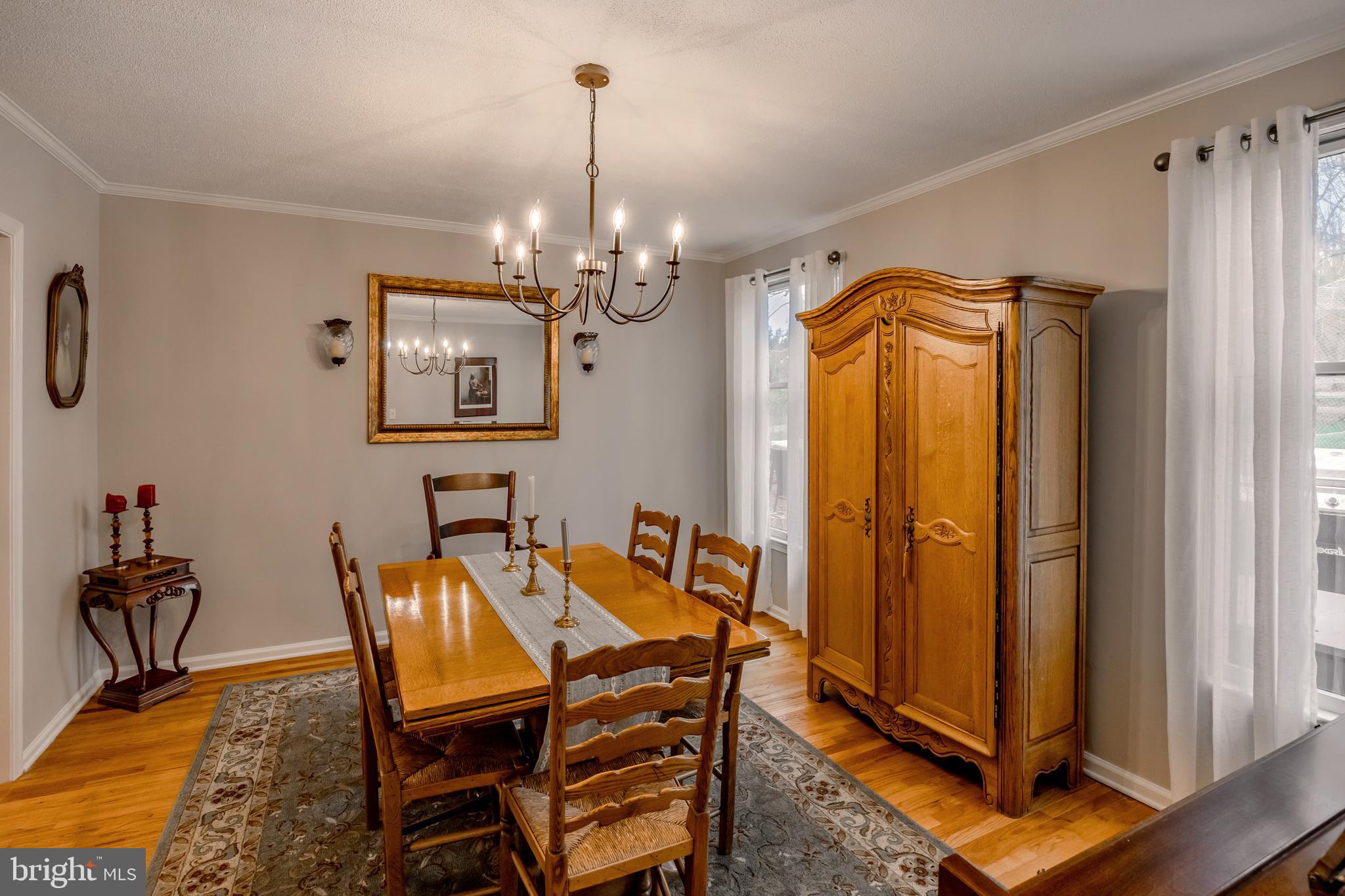 481 Jacques Ln