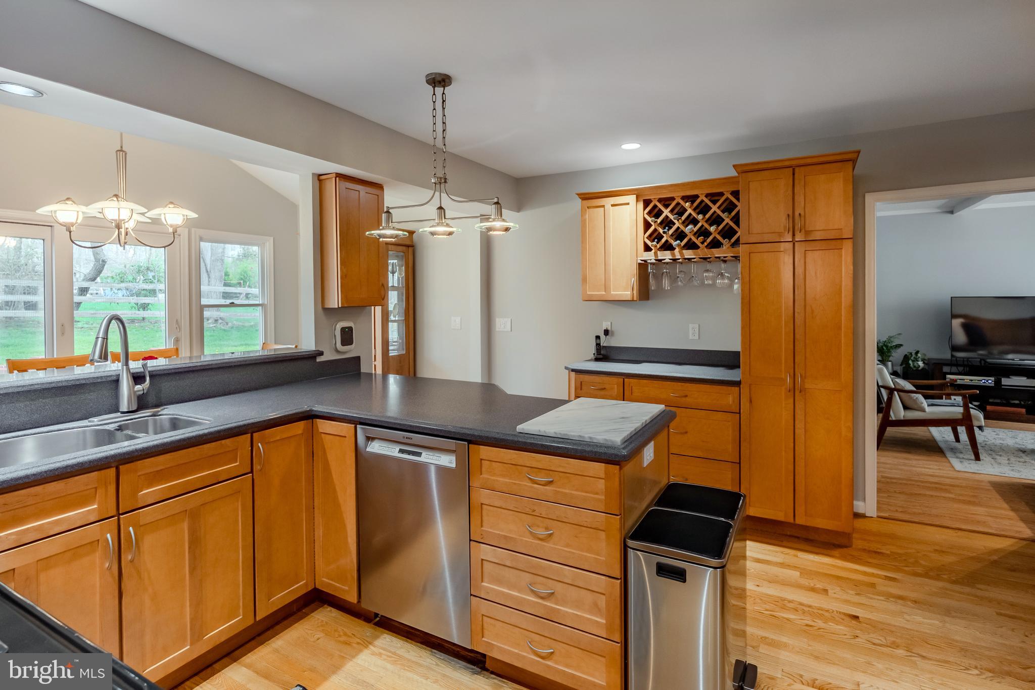 481 Jacques Ln