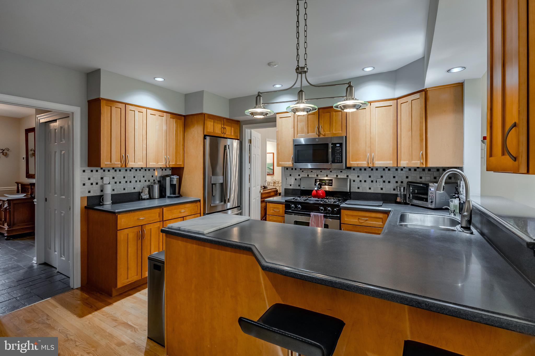 481 Jacques Ln