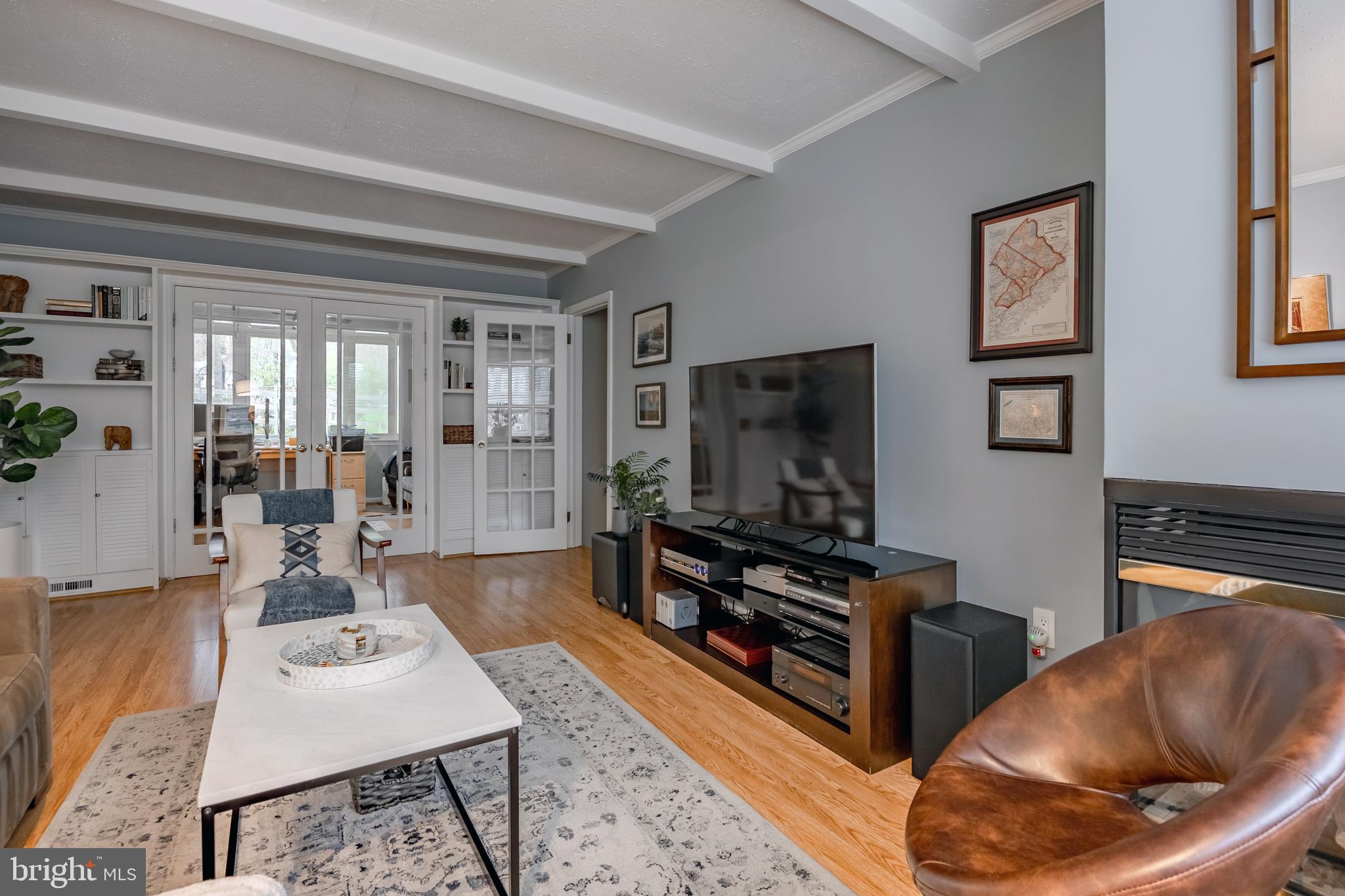 481 Jacques Ln