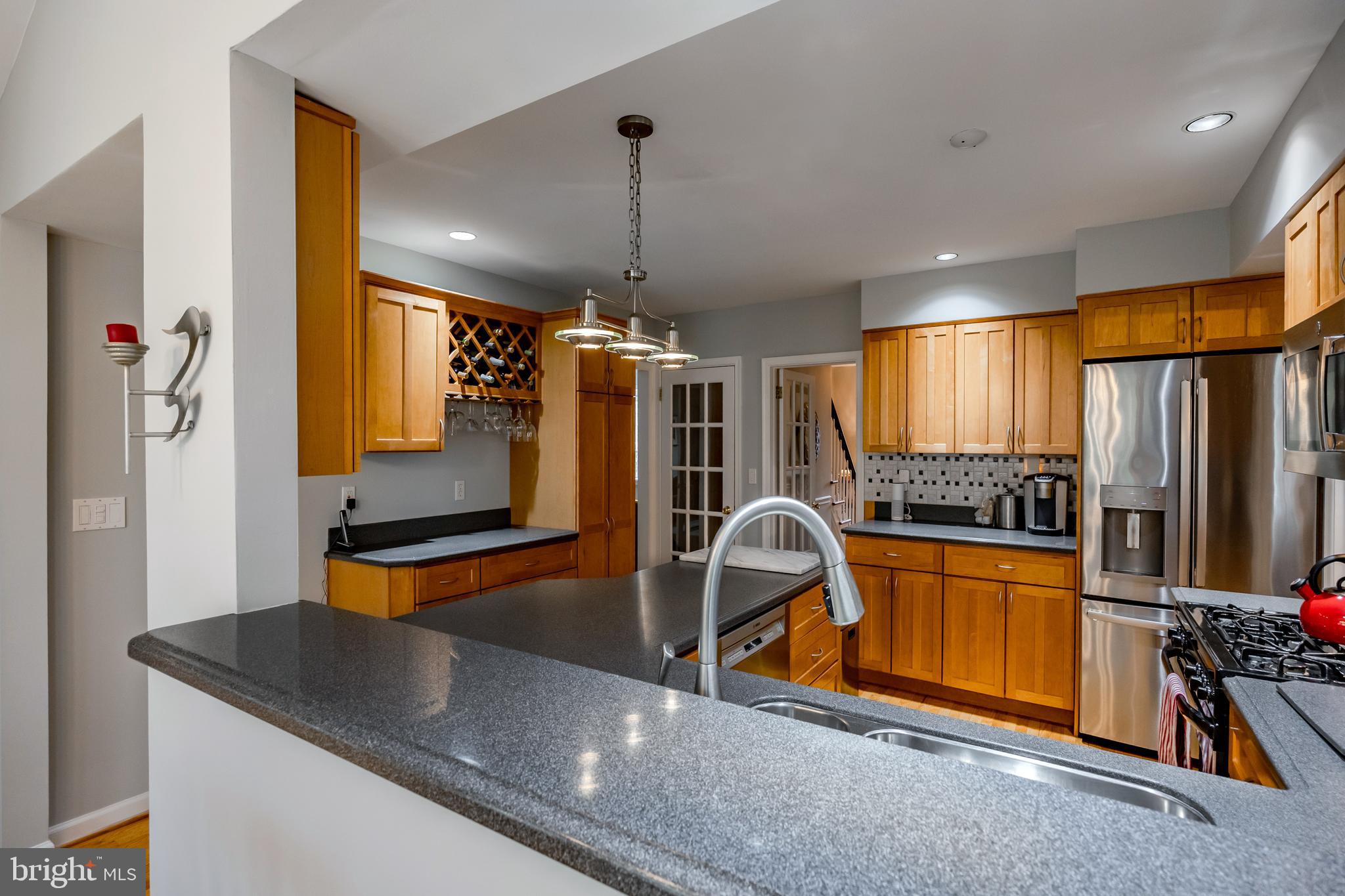 481 Jacques Ln