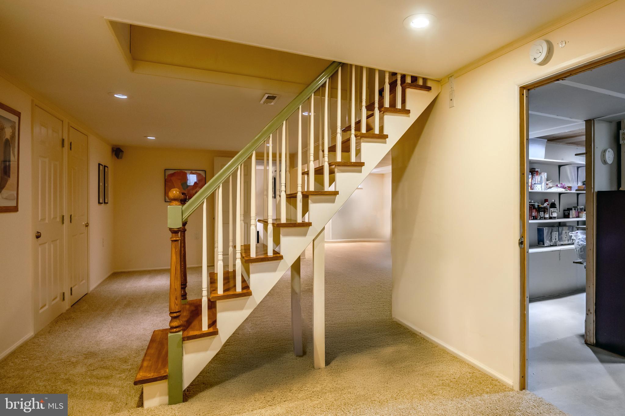 481 Jacques Ln