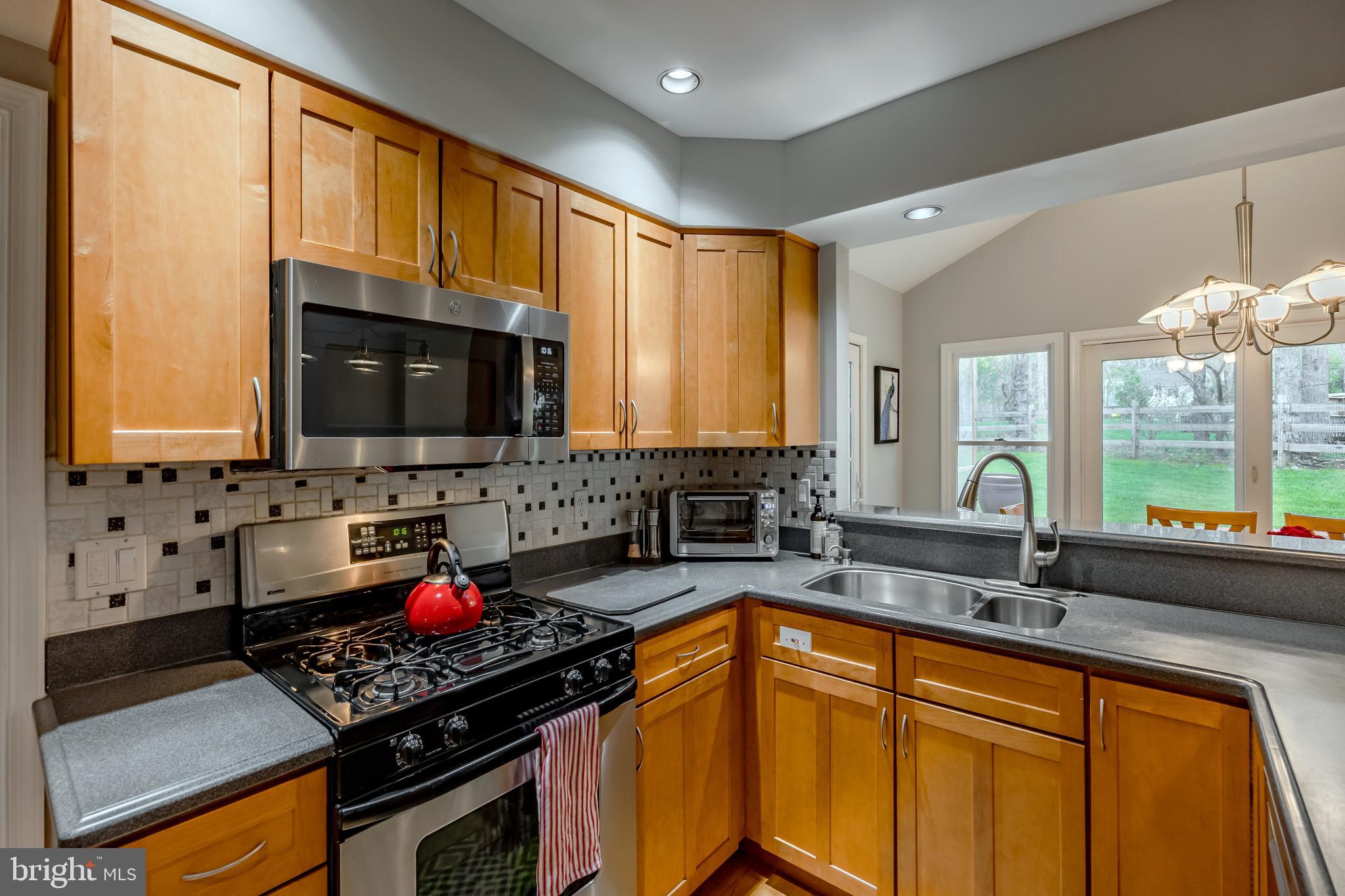 481 Jacques Ln