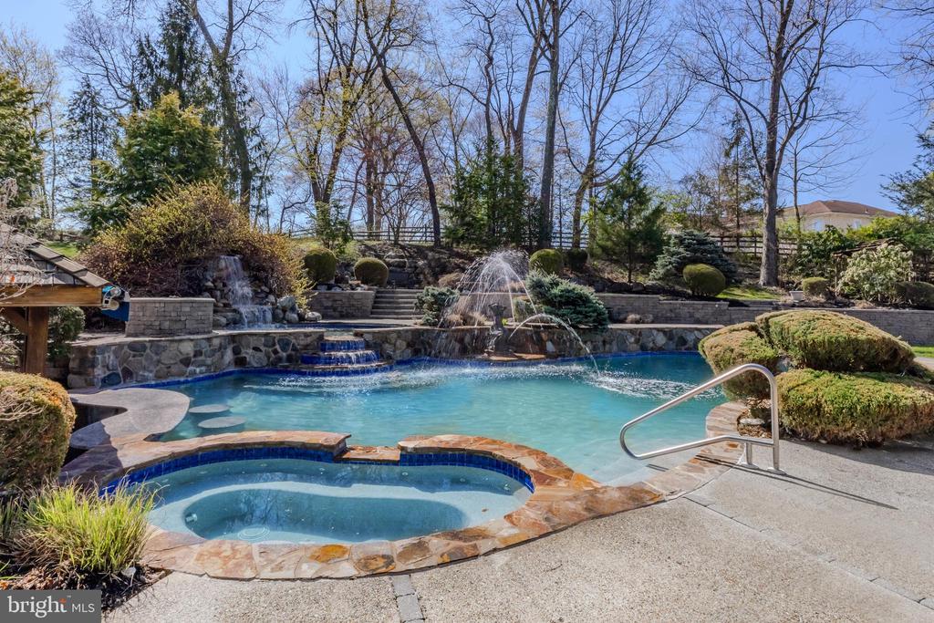 309 Bowers Ln