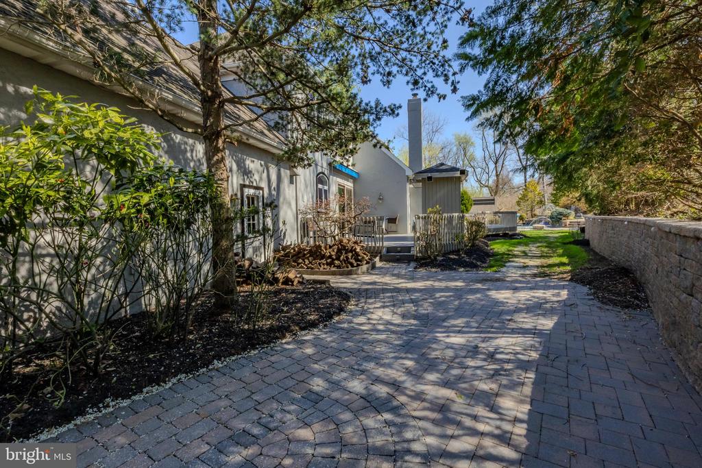 309 Bowers Ln