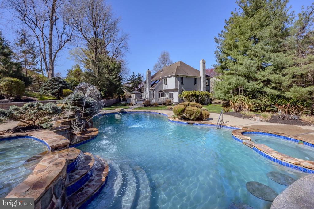 309 Bowers Ln