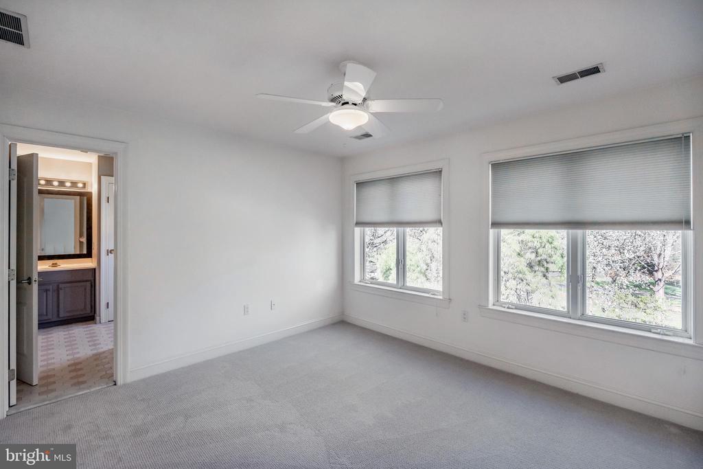 309 Bowers Ln