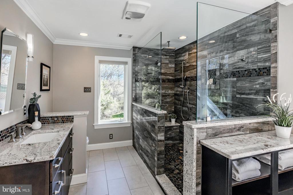 309 Bowers Ln