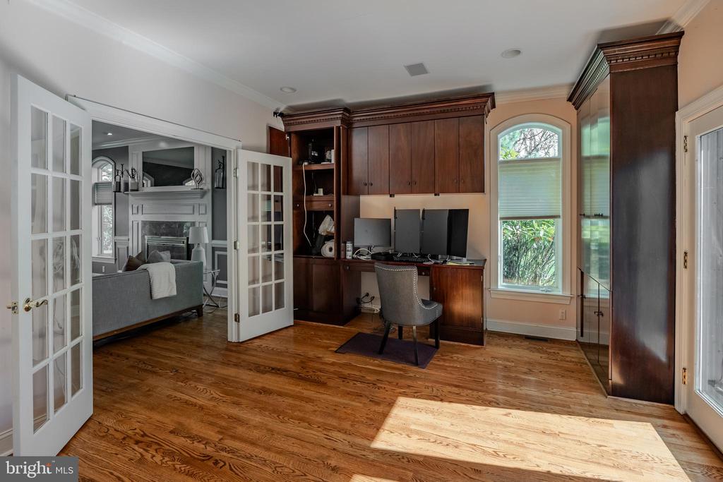 309 Bowers Ln