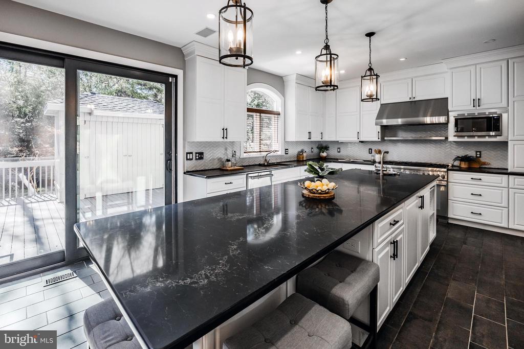 309 Bowers Ln
