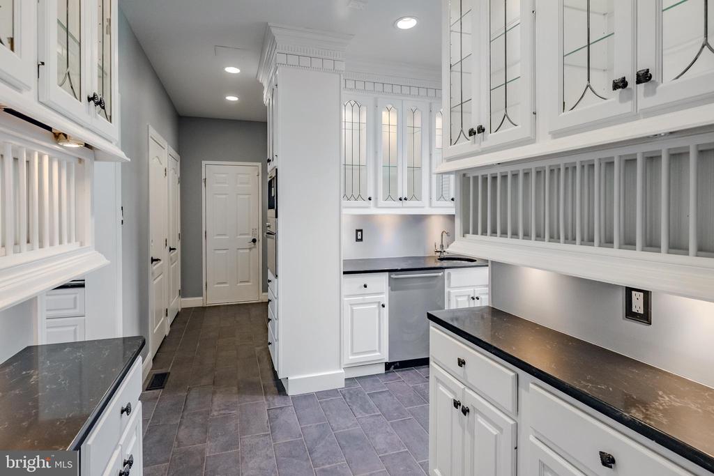 309 Bowers Ln