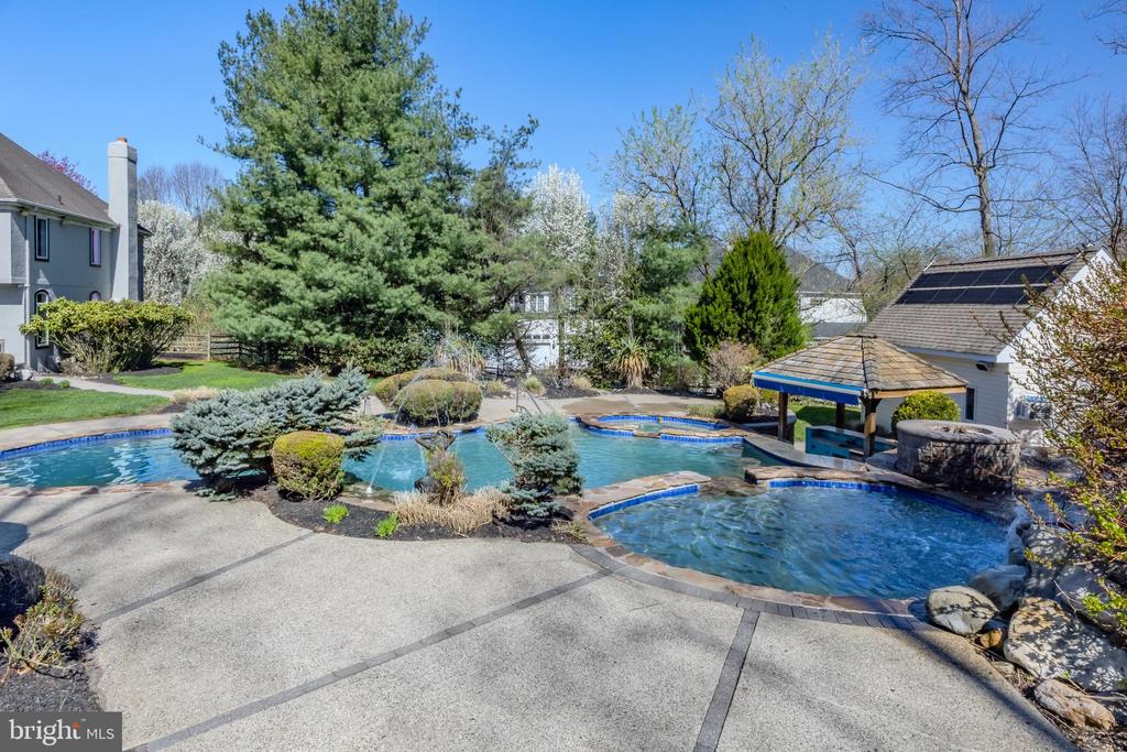 309 Bowers Ln
