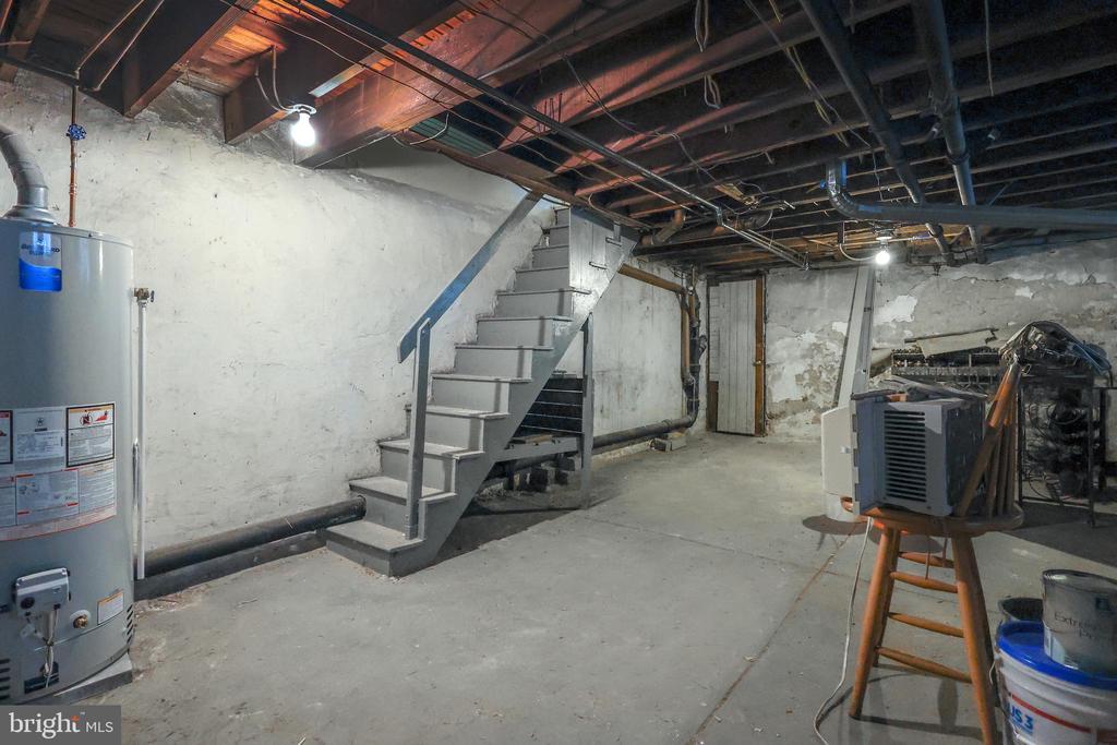 109 Wilson Ave