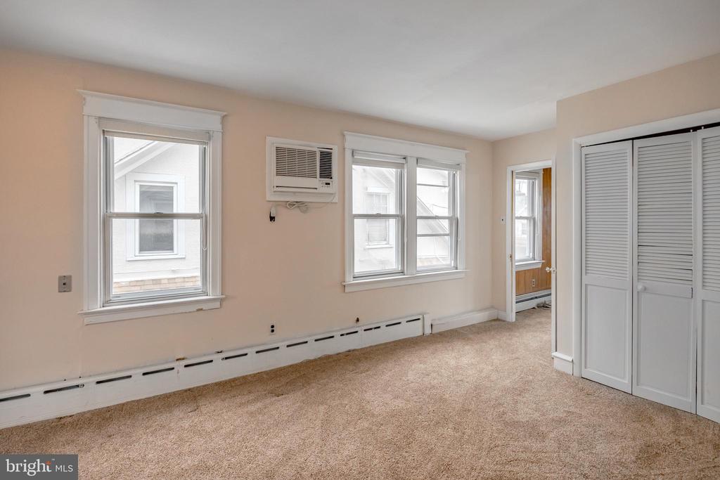 109 Wilson Ave
