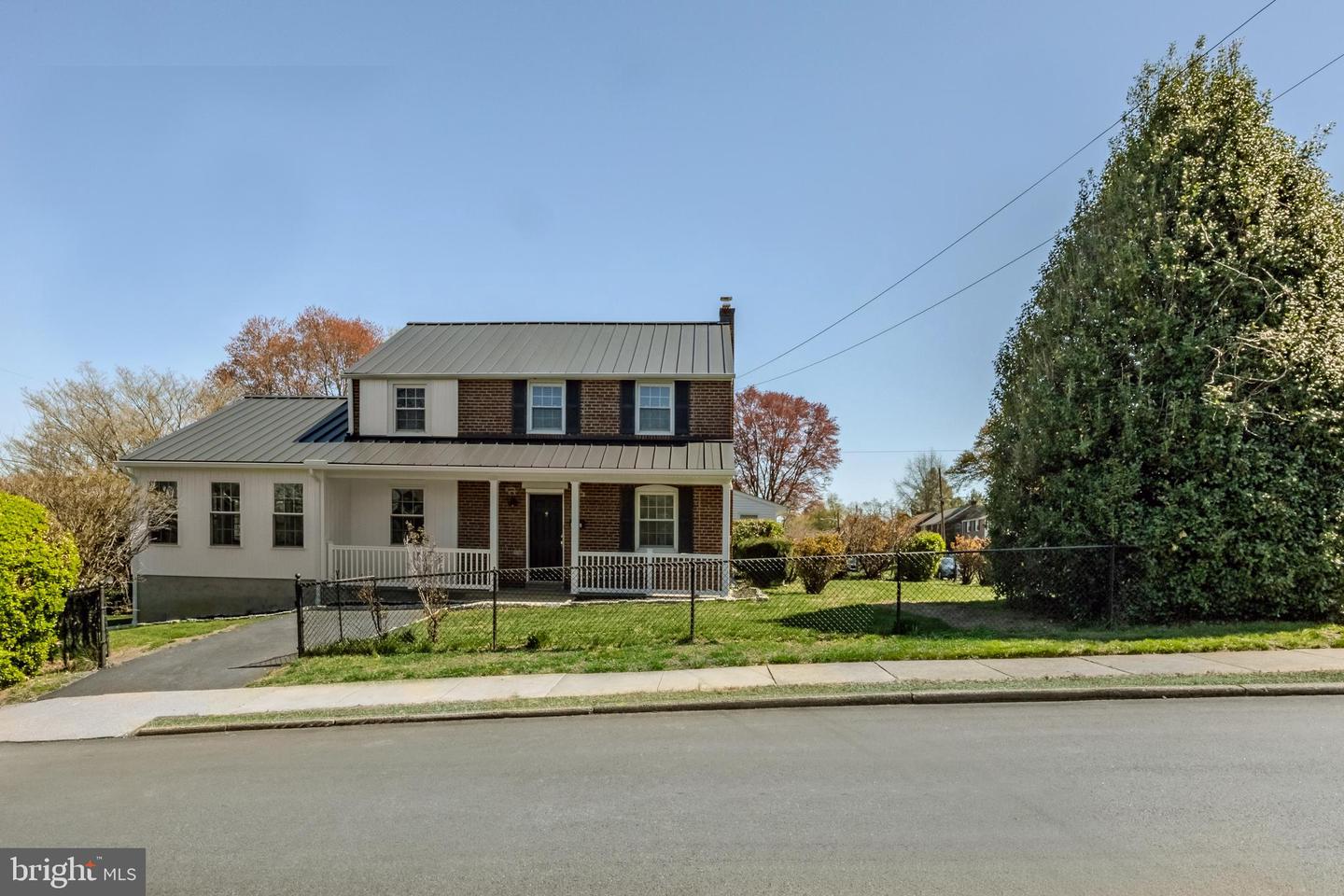 1711 Lynnewood Dr