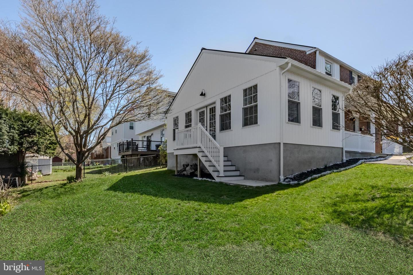 1711 Lynnewood Dr