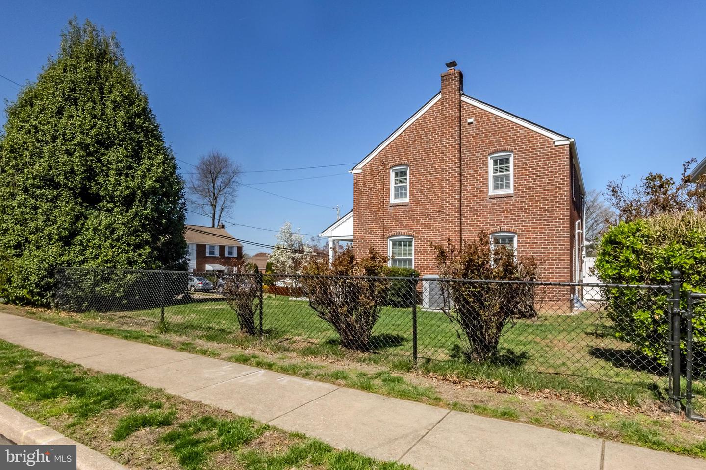 1711 Lynnewood Dr