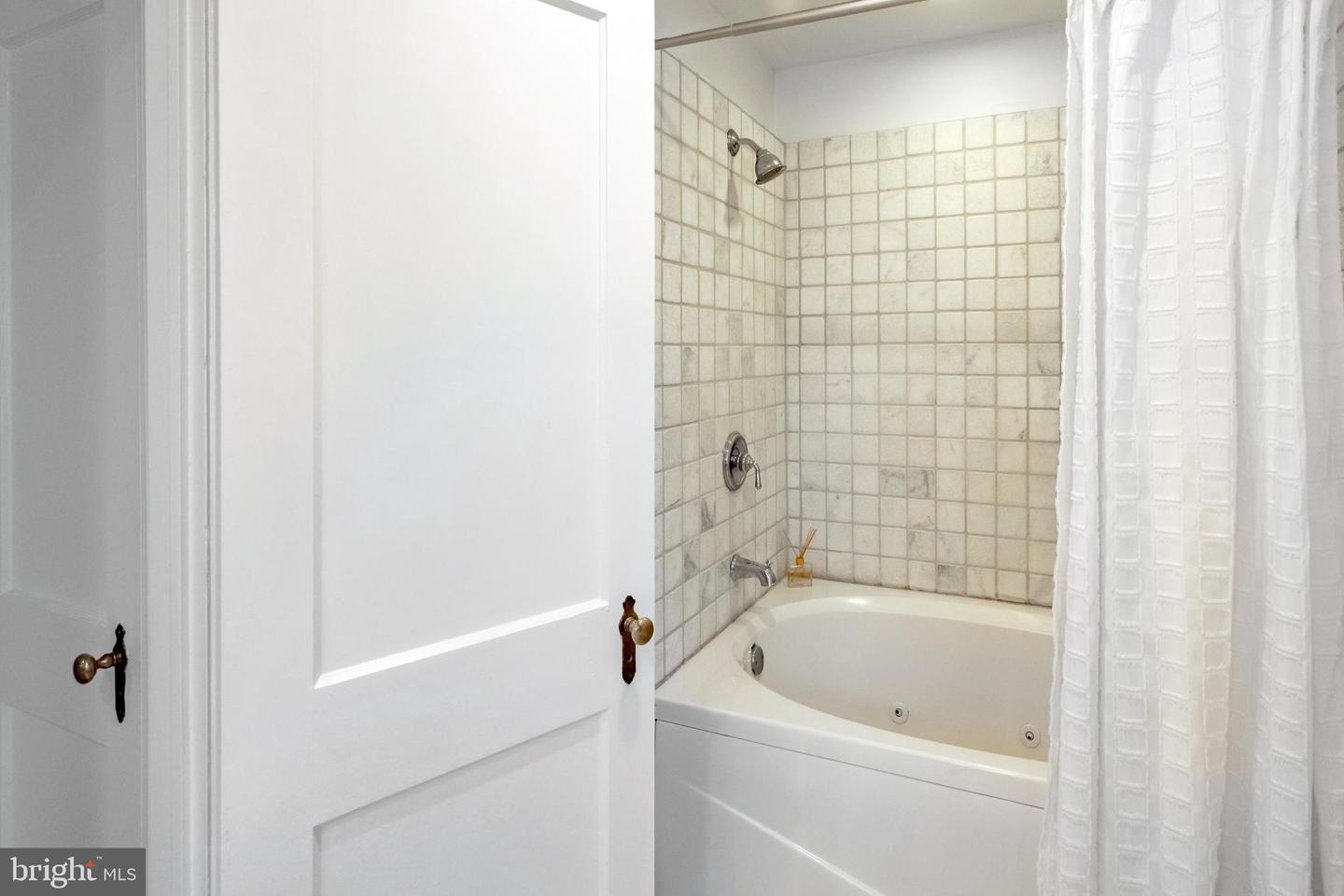 1711 Lynnewood Dr