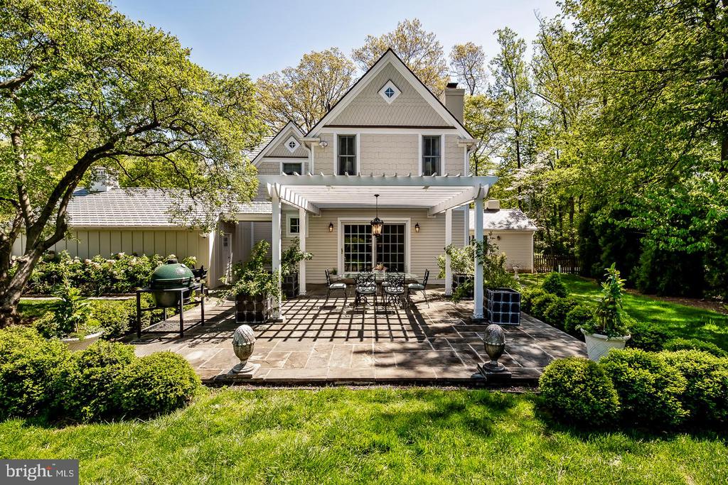 213 Pine Tree Rd