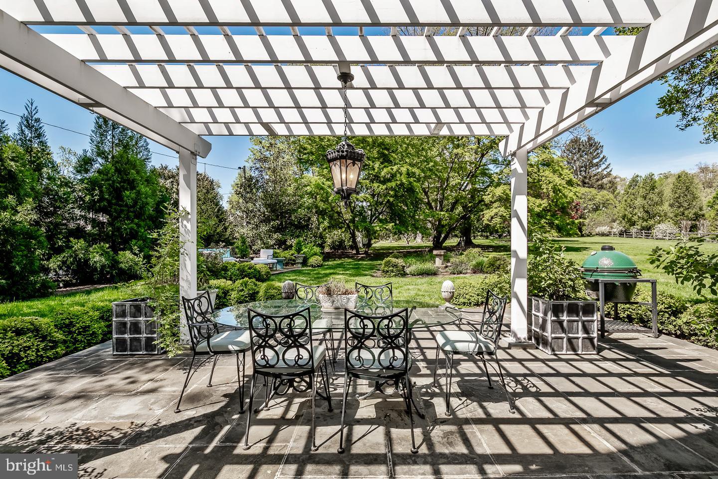 213 Pine Tree Rd