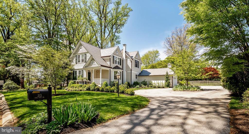 213 Pine Tree Rd