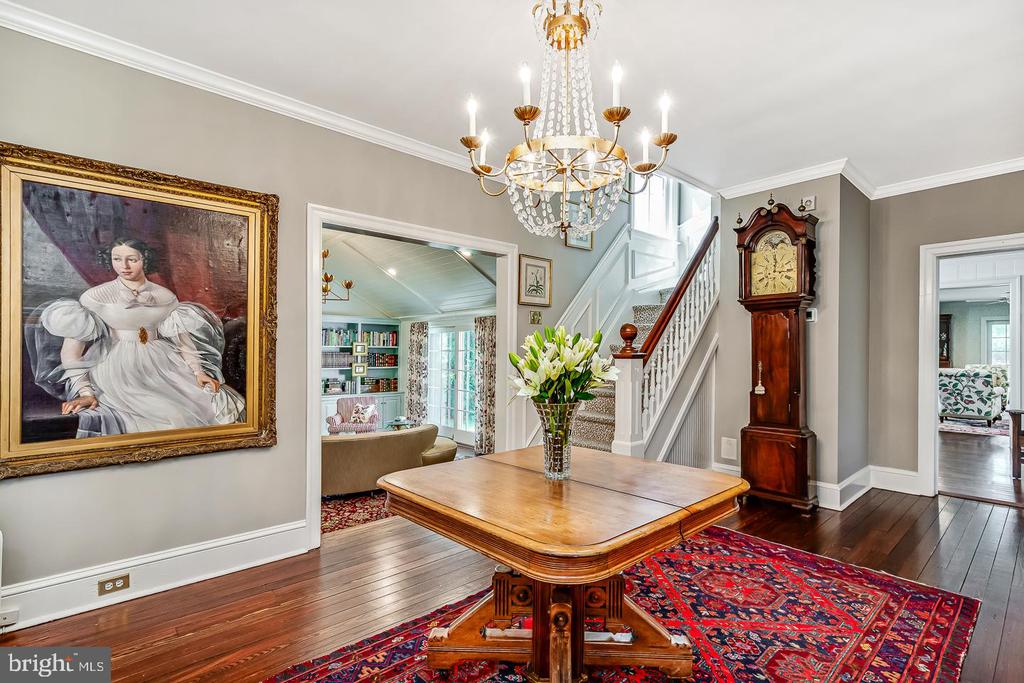 213 Pine Tree Rd