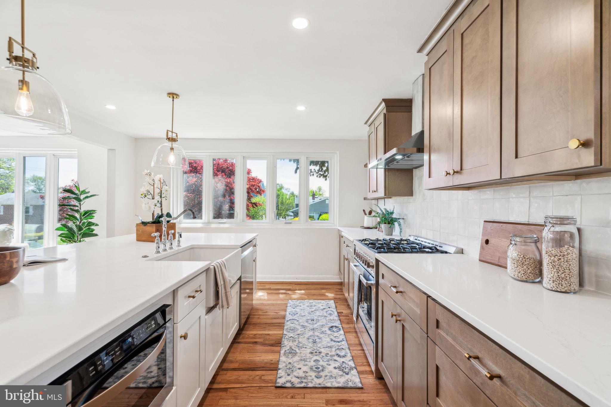 118 Greenbriar Ln