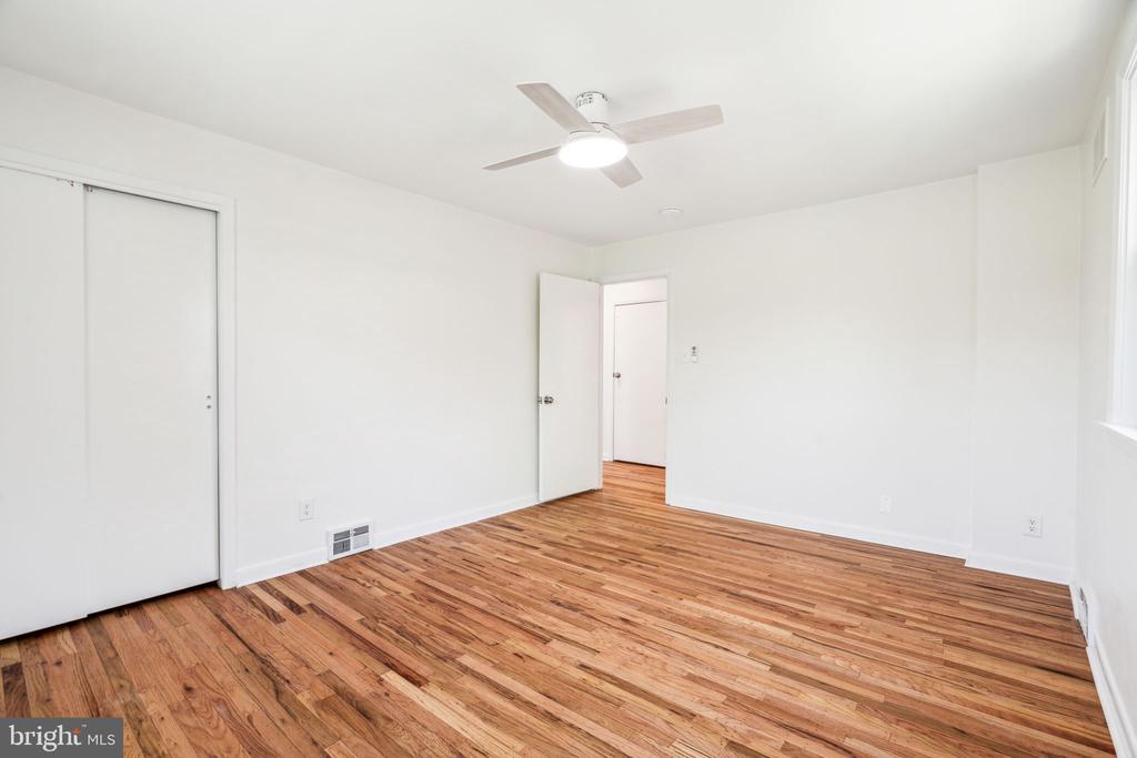 118 Greenbriar Ln