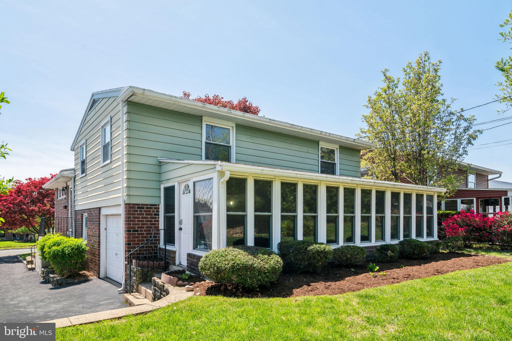 118 Greenbriar Ln
