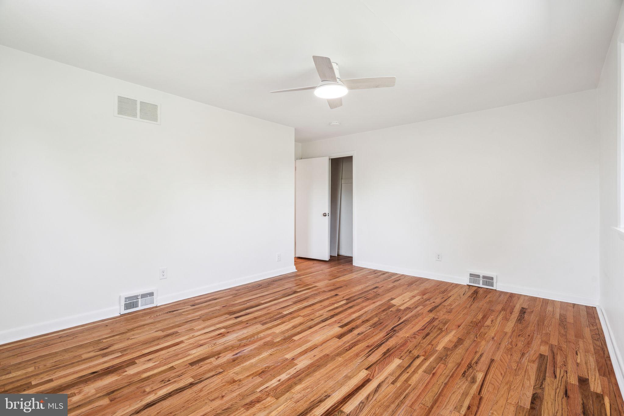 118 Greenbriar Ln