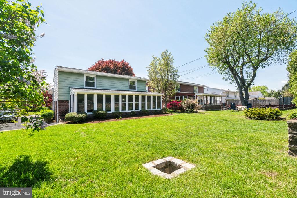 118 Greenbriar Ln