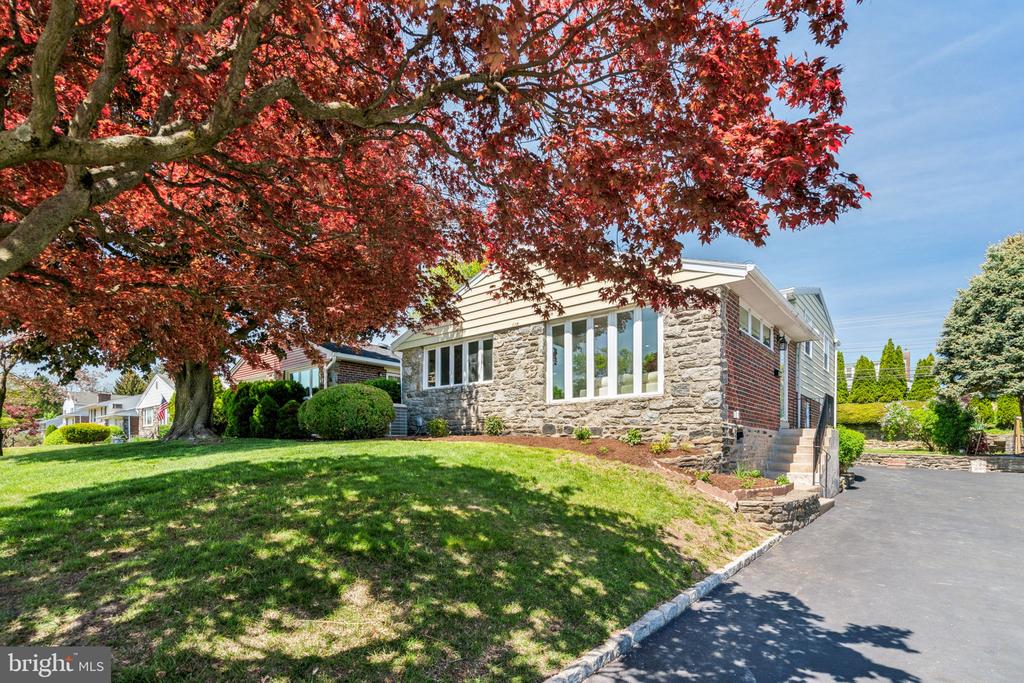 118 Greenbriar Ln