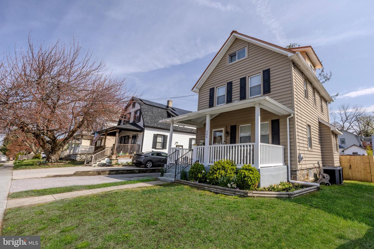 505 Blythe Ave
