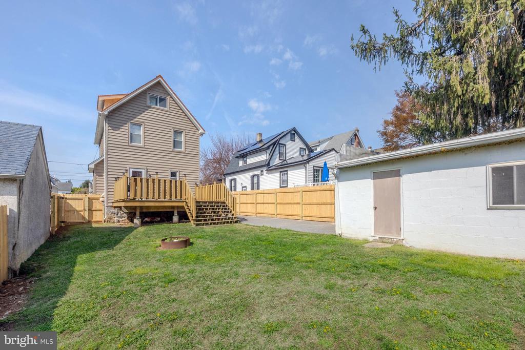 505 Blythe Ave