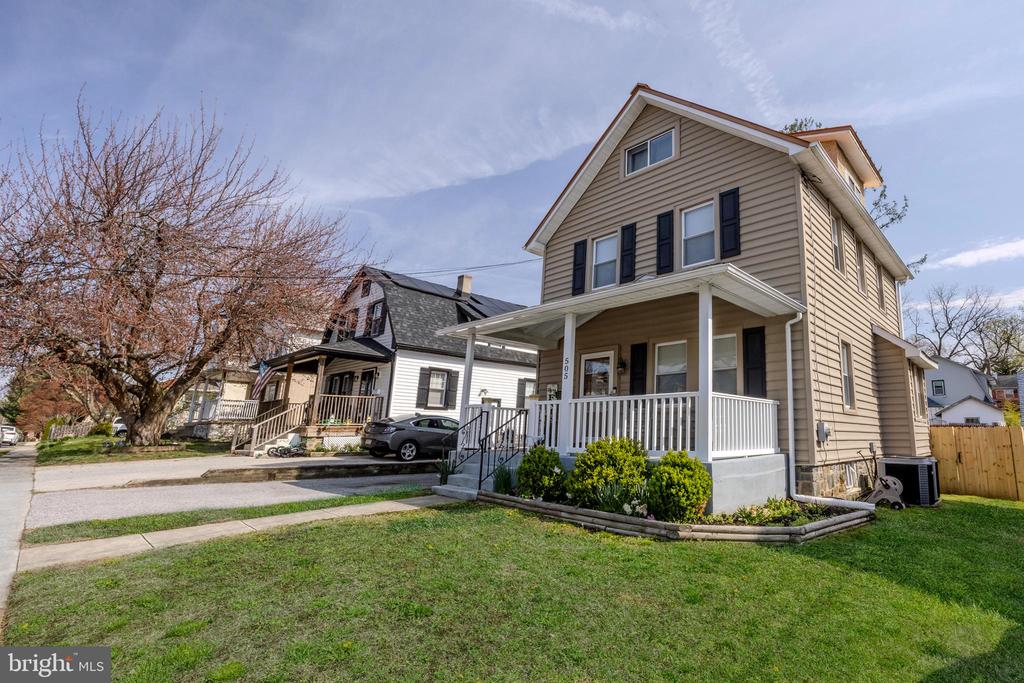 505 Blythe Ave