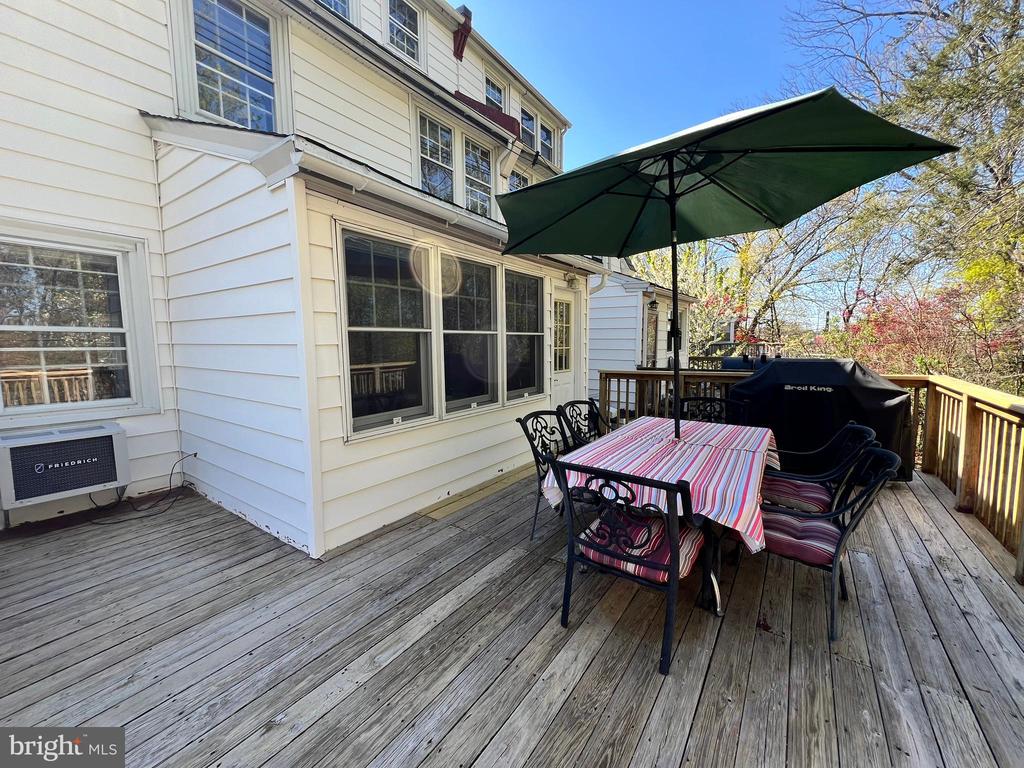 125 Walsh Rd