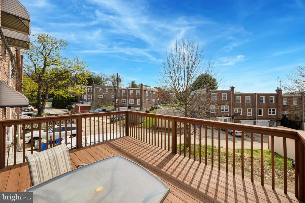 818 GAINSBORO ROAD