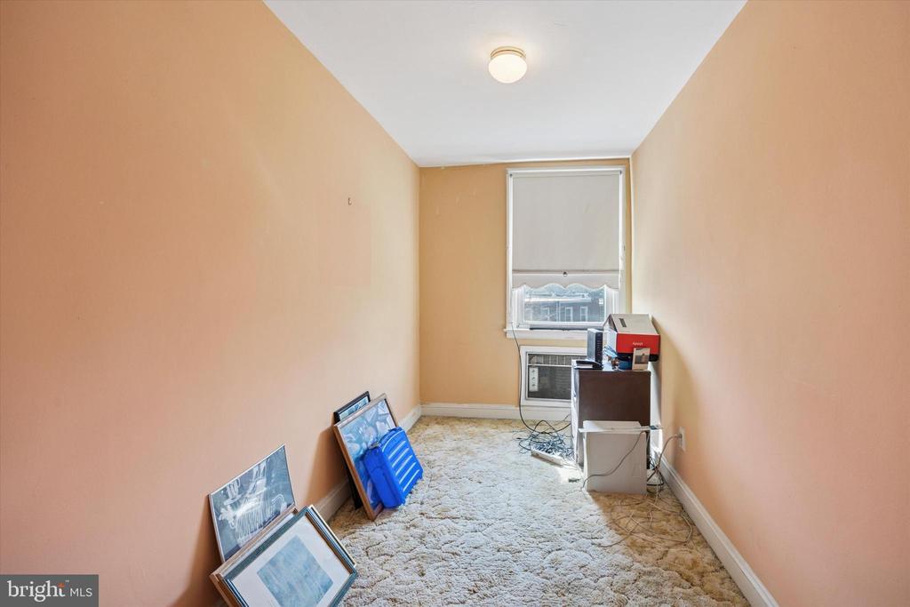 818 GAINSBORO ROAD
